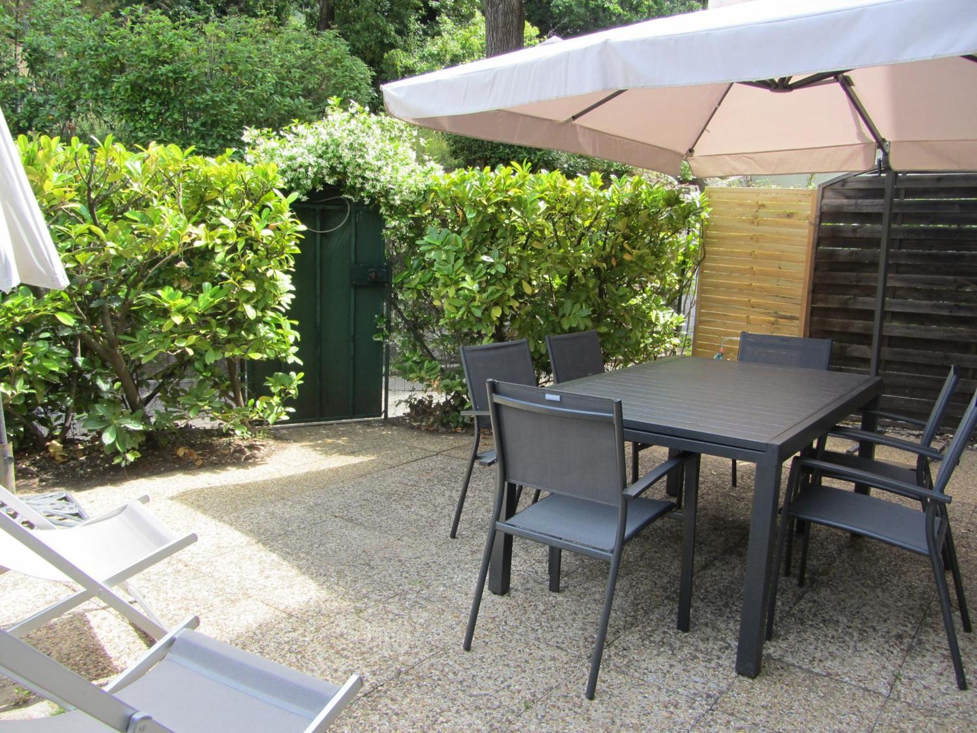 Les Cigales Rez De Jardin A 10mn Des Belles Plages *